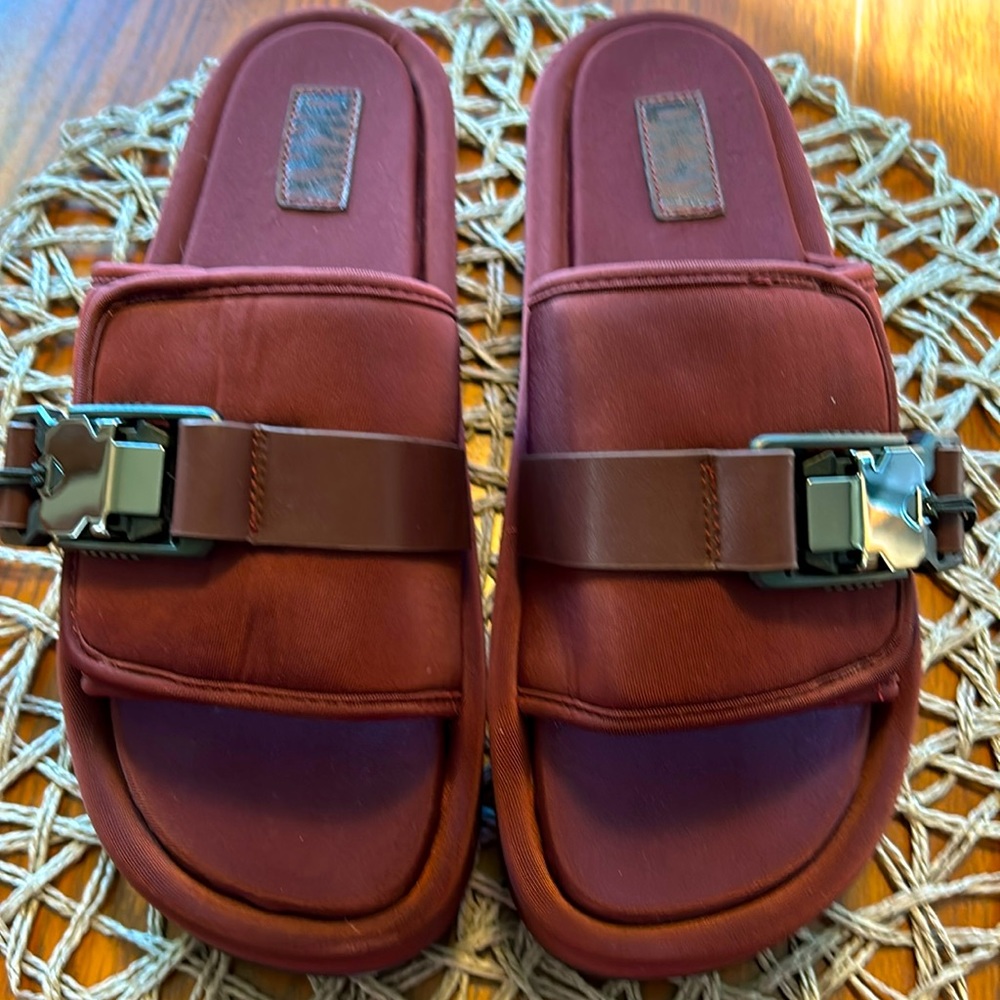 DKNY sandals NWOT